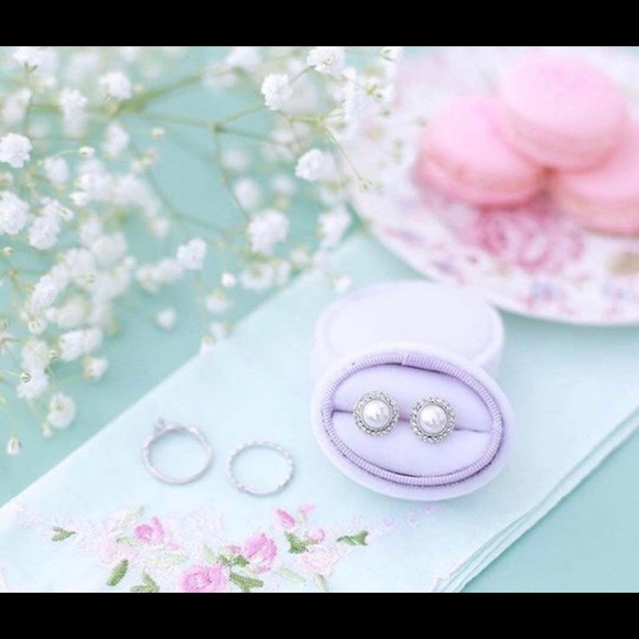 Velvet and Grosgrain Ring Box in pale lavender. Oval, Square,Octagon, Circle - Picture 4 of 6